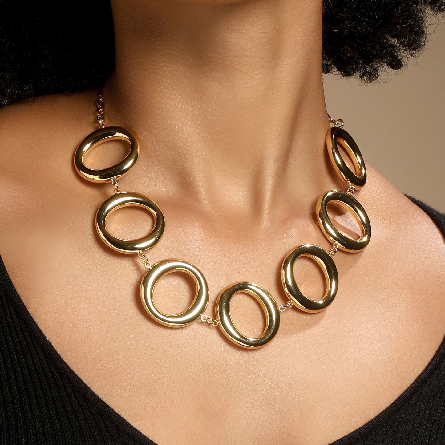 Linked Circles Modern Chunky Collar Necklace in Gold Tone
