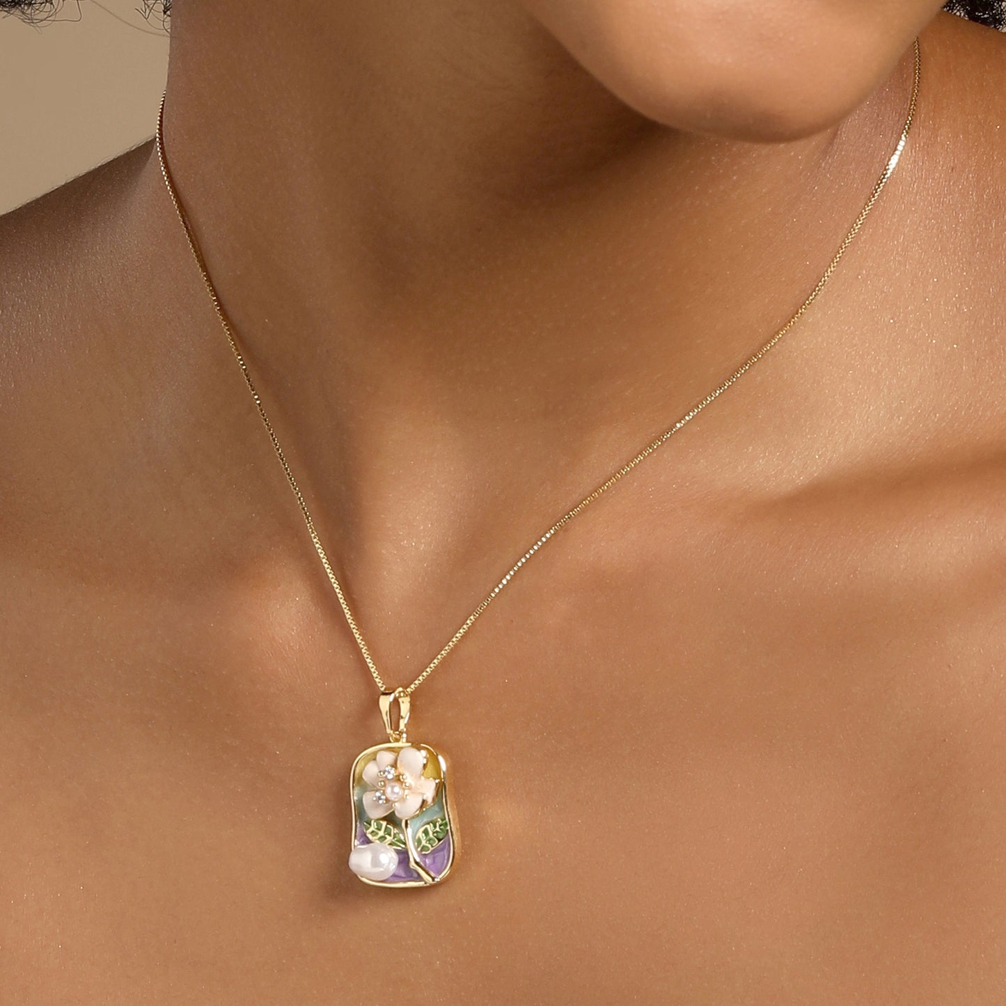 Square Shaped Flower Leaf Glow Pearl 18KT Gold Plated Pendant Chain