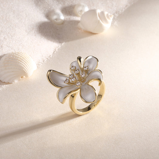 Elegant Flower Shape 18kt Gold Plated Adjustable Finger Ring