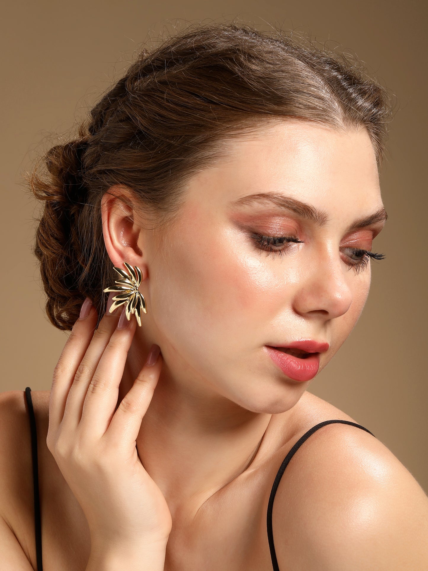 Western and Stylish Palm Tree Shape 18KT Gold Plated Dangle Earring
