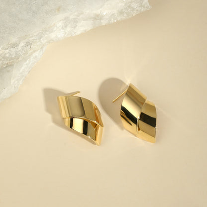 Twisted Shine Wave Design 18KT Gold Plated Stud Earring