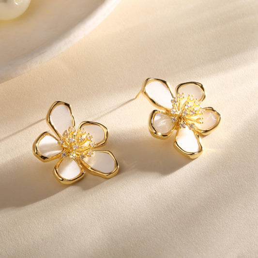 Floral Shine Design 18KT Gold Plated Zircon Stud Earring