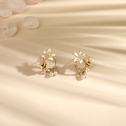Bee Flower Design 18KT Gold Plated Pearl Dangle Earring