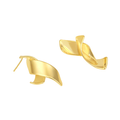 Wide Twist Curved 18KT Gold Plated Stud Earring