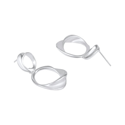 Twisted Dual Circle Shaped Silver Plated Dangle Earring