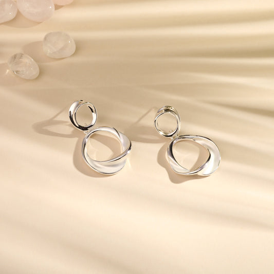 Twisted Dual Circle Shaped Silver Plated Dangle Earring