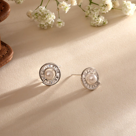 Round Shape Silver Plated Pearl Stud Earring