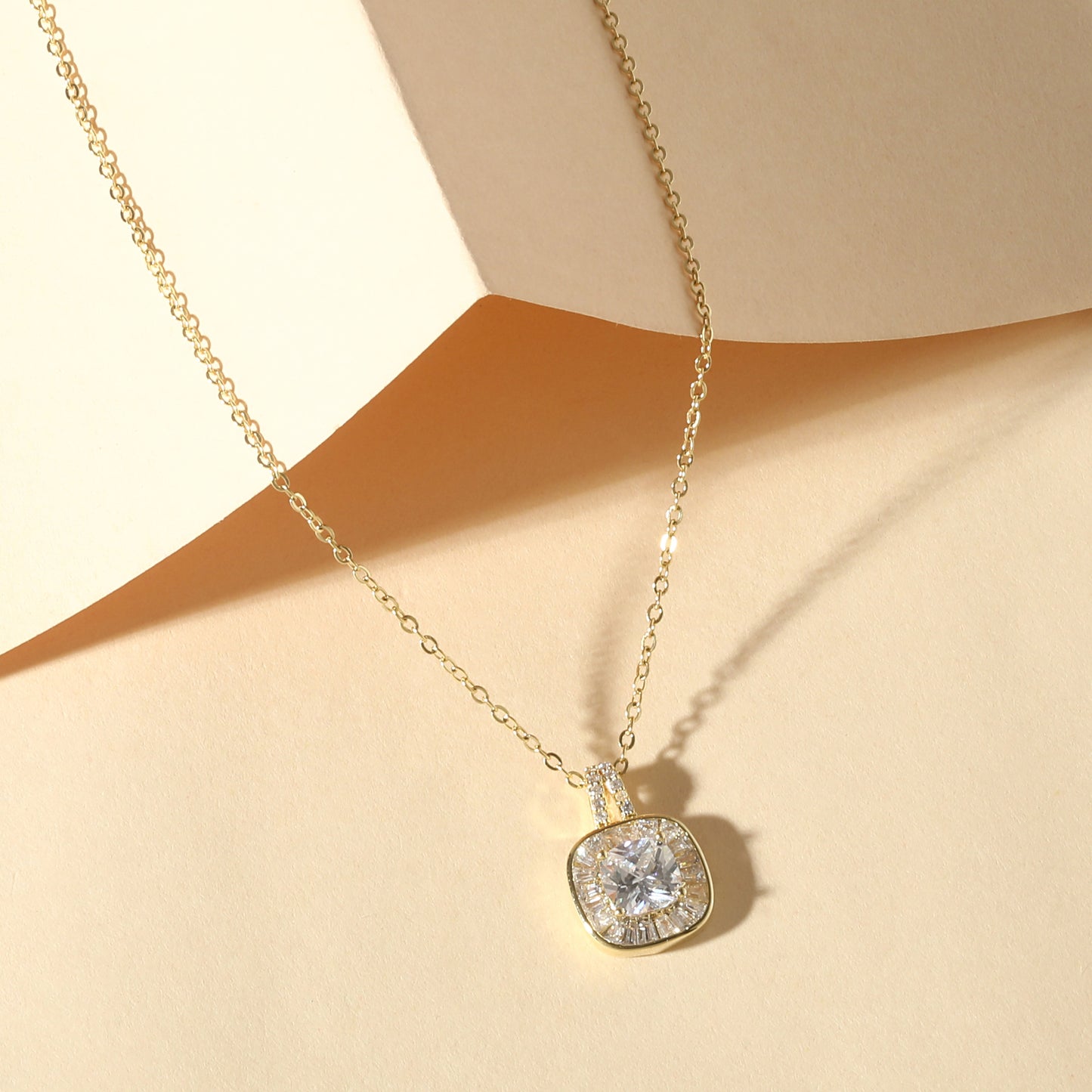 Stylish Square Shape Silver Plated Zircon Pendant Chain