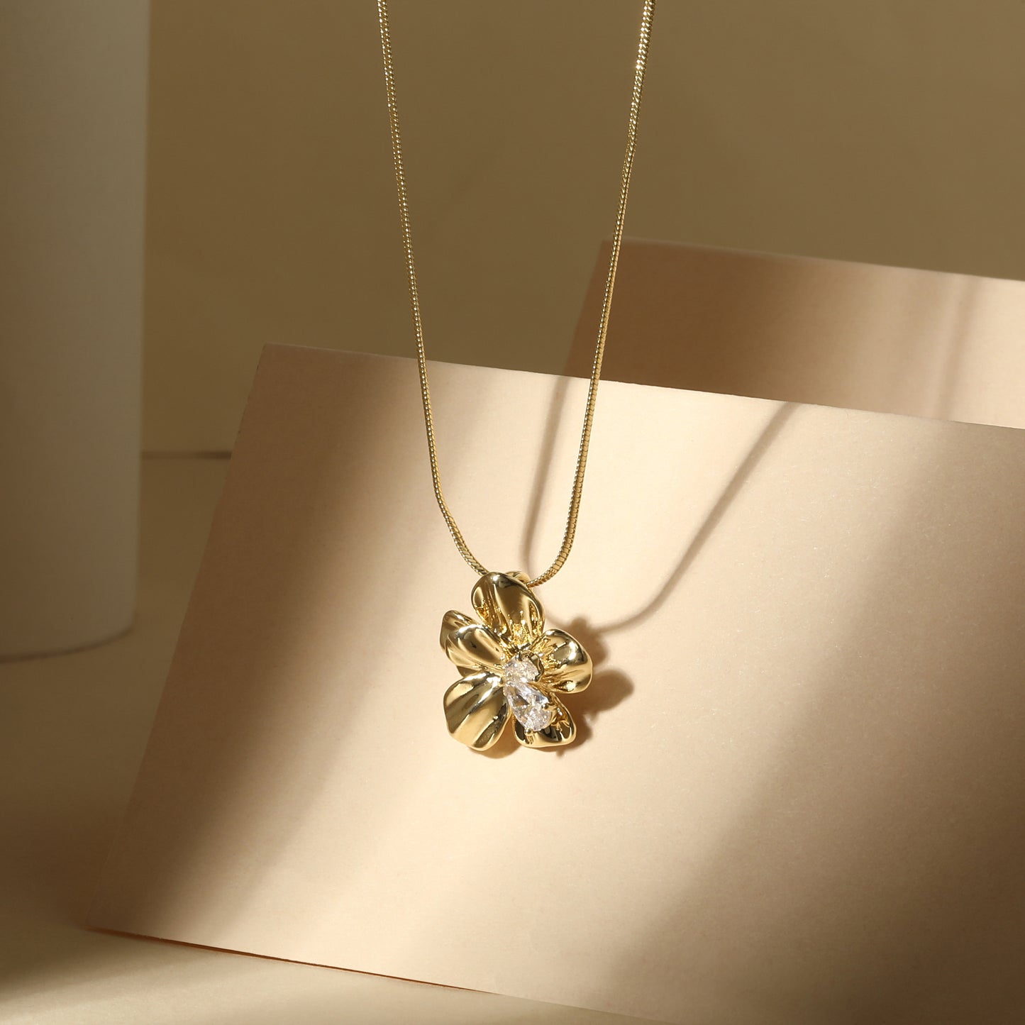 Flower Design 18KT Gold Plated Pendant Chain
