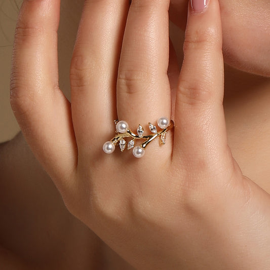 Freshwater Leaf 18kt Gold Plated Adjustable Pearl Finger Ring