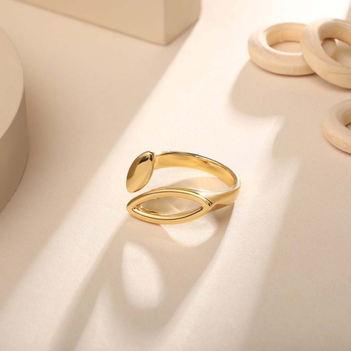 Splashy Casual 18kt Gold Plated Adjustable Finger Ring