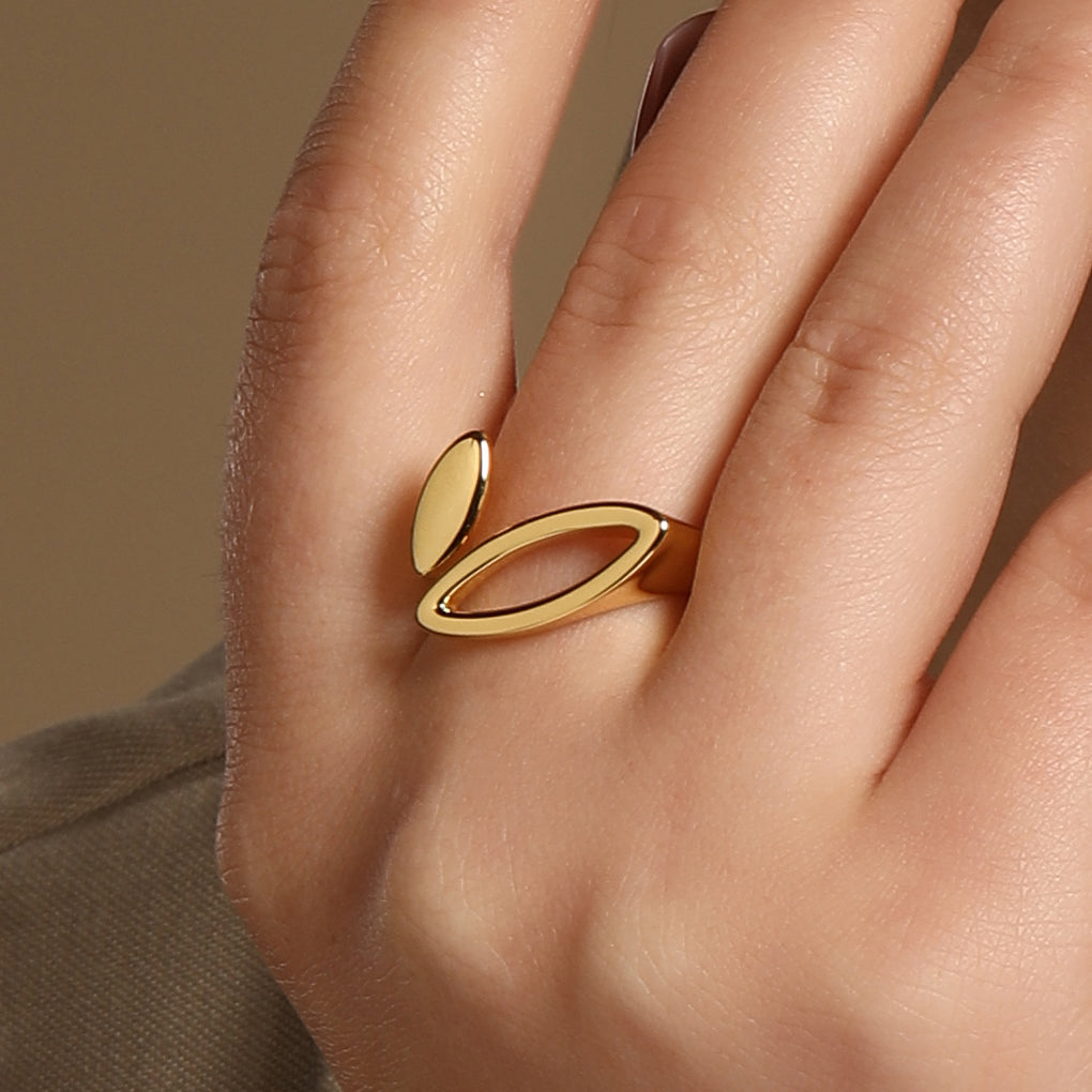 Splashy Casual 18kt Gold Plated Adjustable Finger Ring