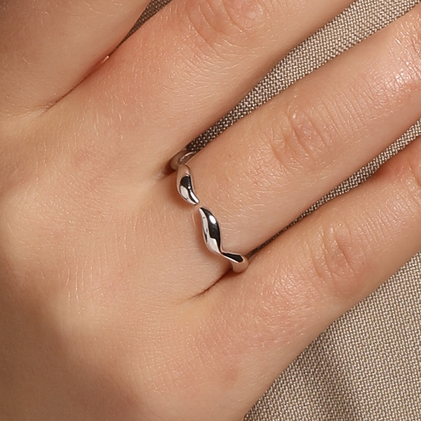 Zigzag Wavy Silver Plated Adjustable Finger Ring